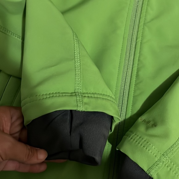 Columbia windproof aize L - Picture 3 of 3